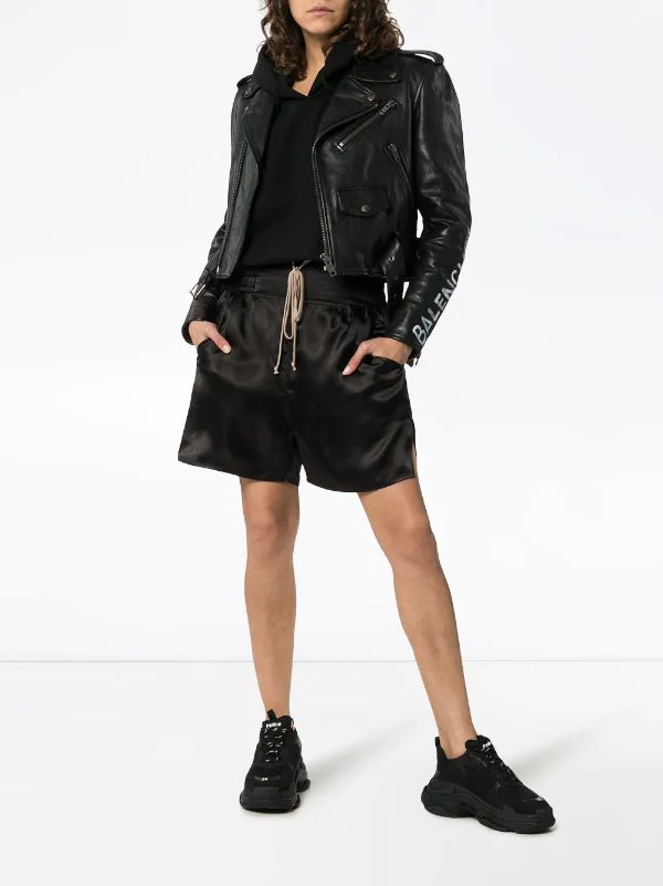 Rick Owens Bermuda à Taille à Lien De Resserrage 09 BLACK 4 Rick Owens Bermuda à Taille à Lien De Resserrage 09 BLACK – Image 2