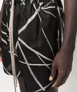 ( Nouvelle Collection ) Rick Owens Short à Imprimé Géométrique Homme 11 ( Nouvelle Collection ) Rick Owens Short à Imprimé Géométrique Homme -Rick Owens Soldes 18064160 38257979 600